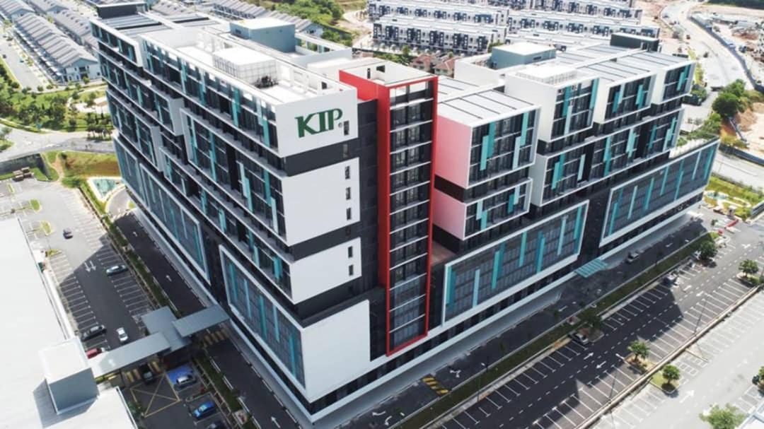 Tulip Touch Homestay Kota Warisan Klia Sepang Exterior photo